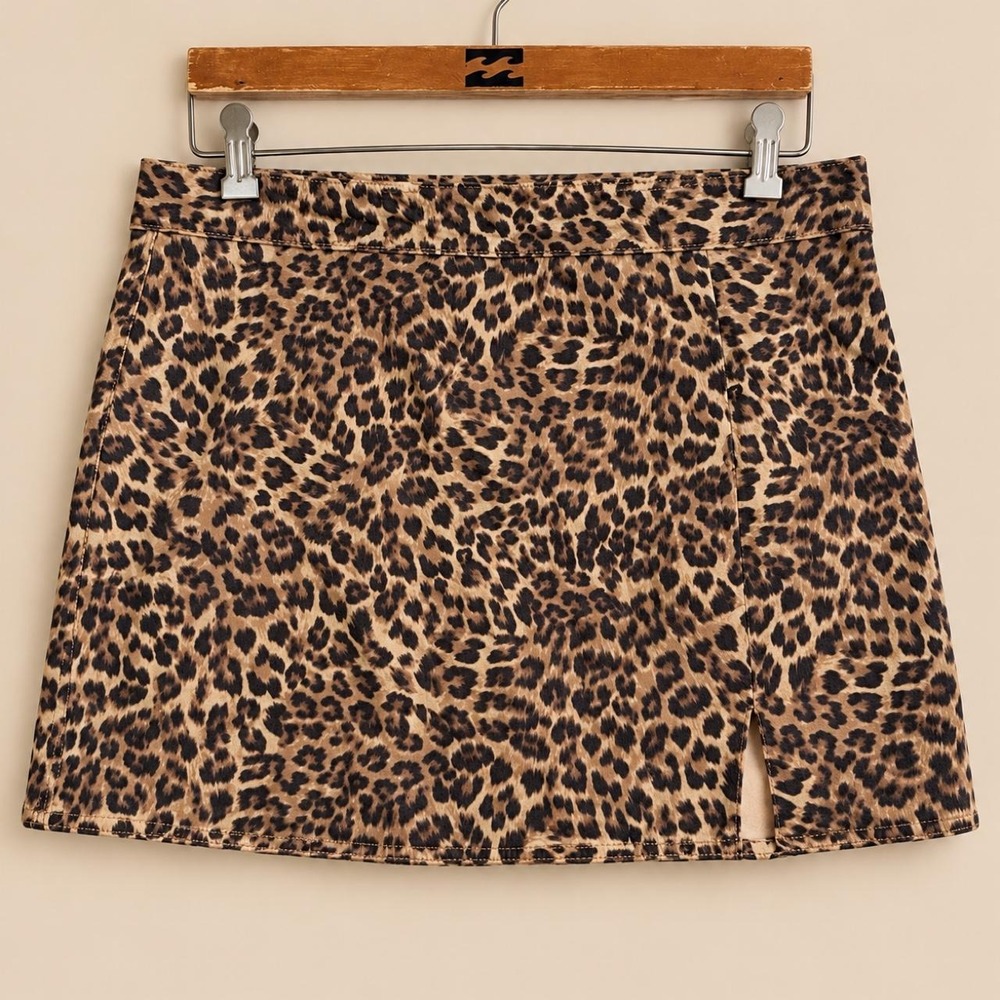 American Eagle Next Level Stretch Leopard Print Mini Skirt Side Slit Brown Sz 14